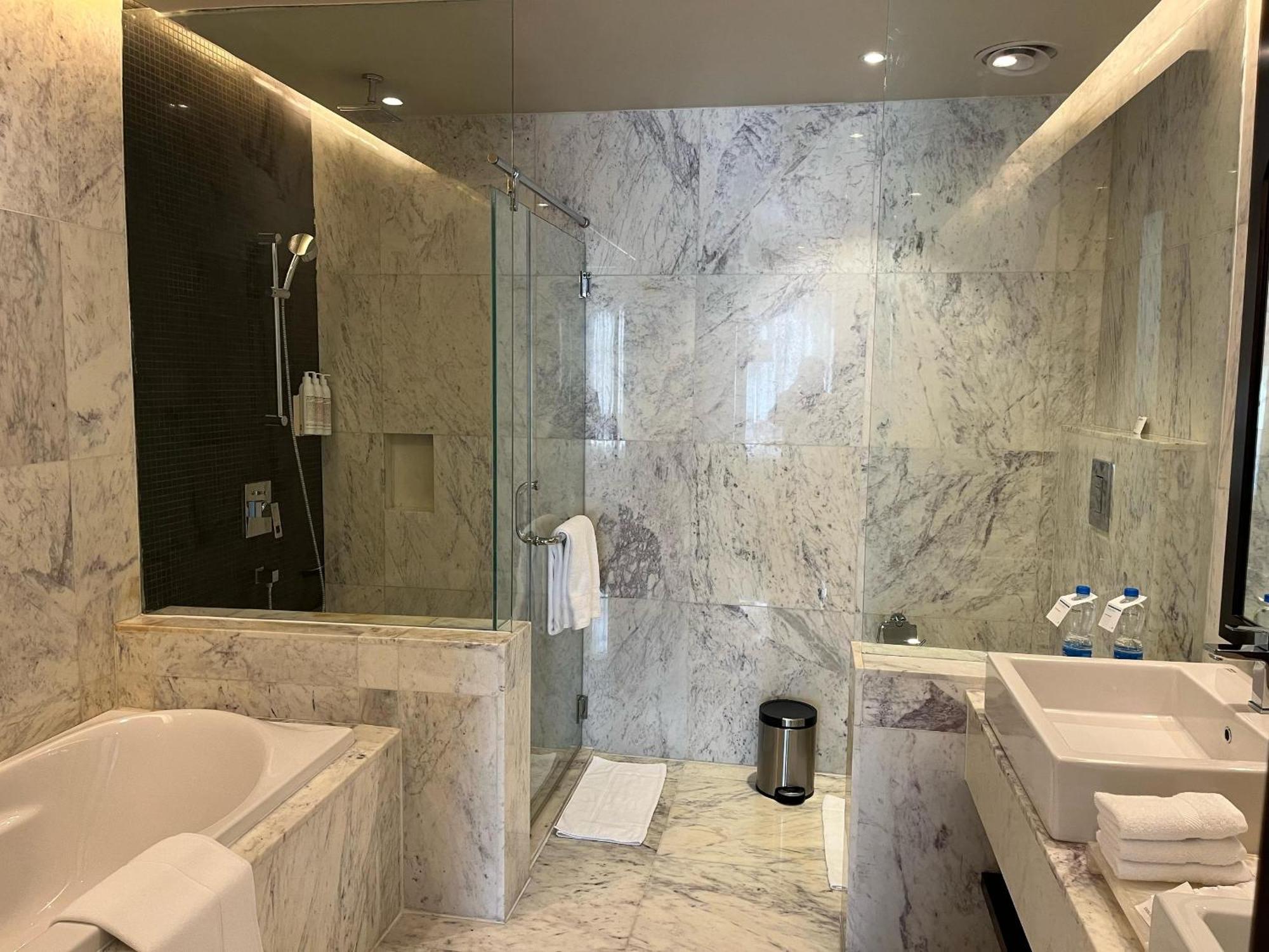 Le Meridien Thimphu Zewnętrze zdjęcie